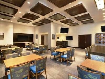 Hampton & Washington, D.c. - Navy Yard Hotel 3*