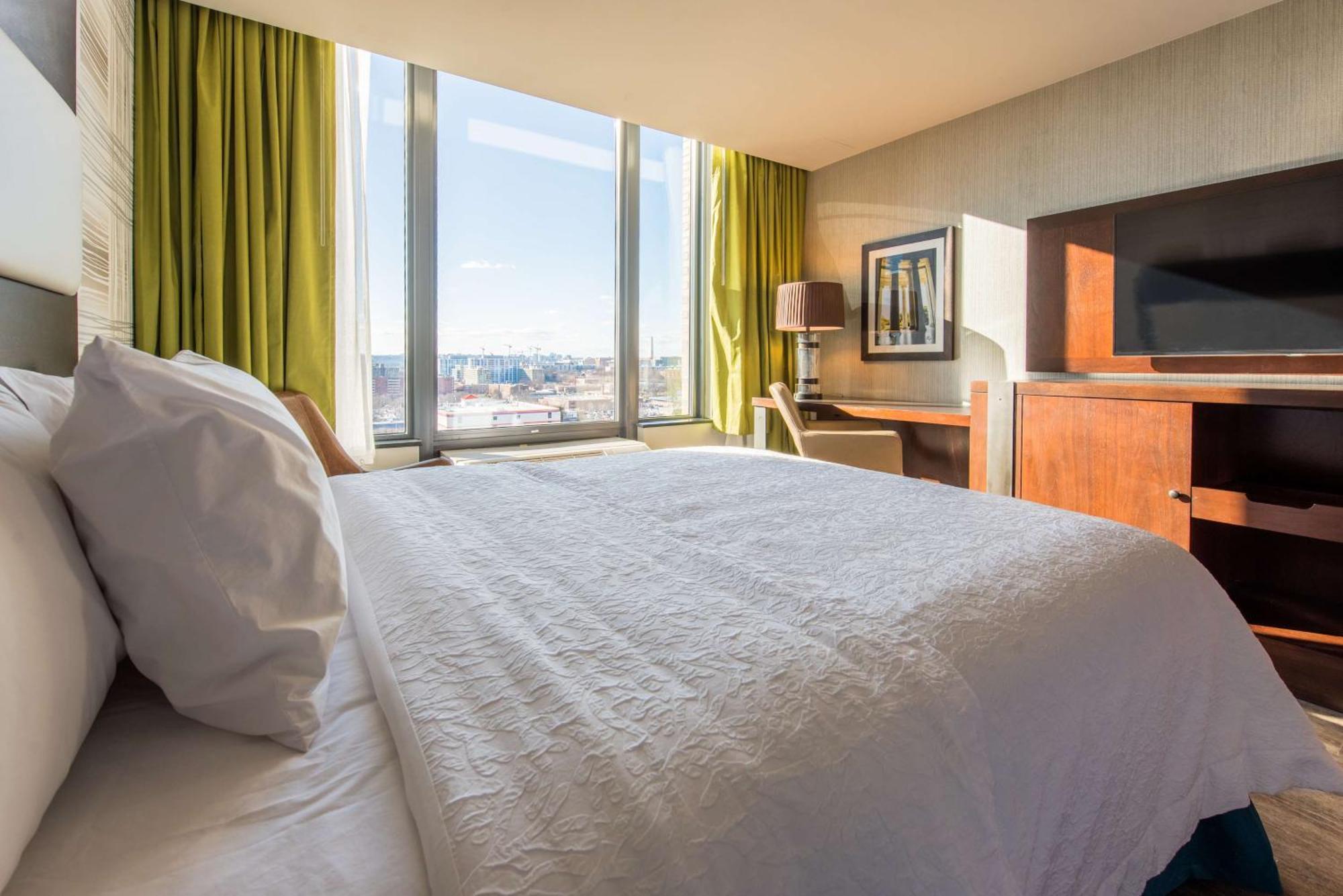 Hampton & Washington, D.c. - Navy Yard Hotel